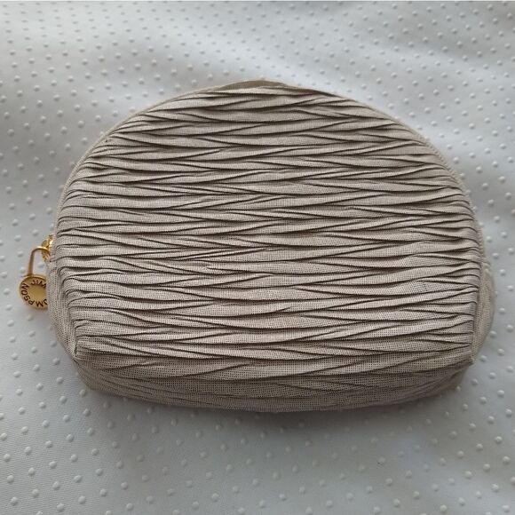 Silk Light Grey Zip Coin Purse - Picture 1 of 3